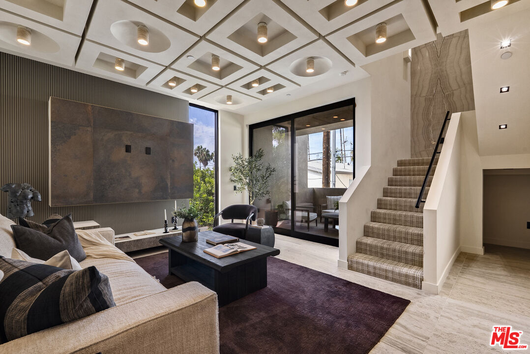 1021 N Ogden Dr Unit: PH 7