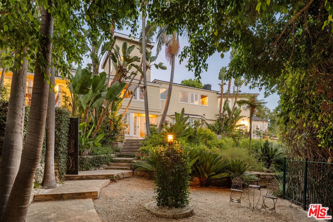 1454 Blueridge Dr