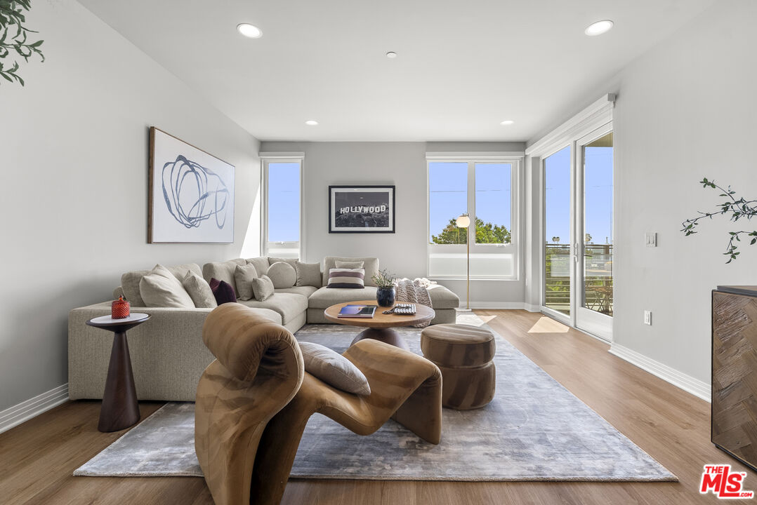 7428 Santa Monica Blvd Unit: 406
