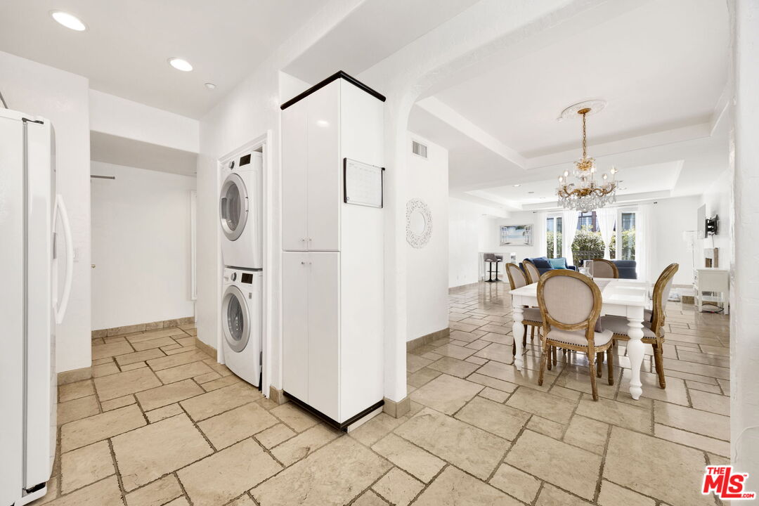 11952 Montana Ave Unit: 303