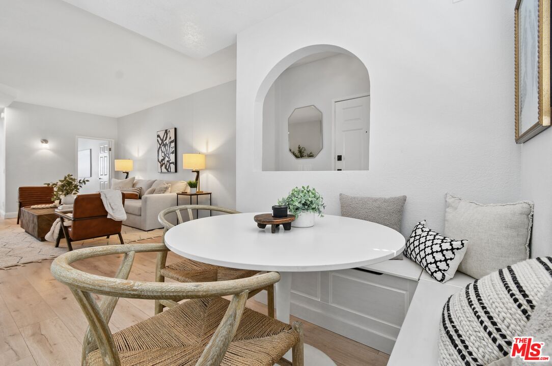 4301 Fulton Ave Unit: 106