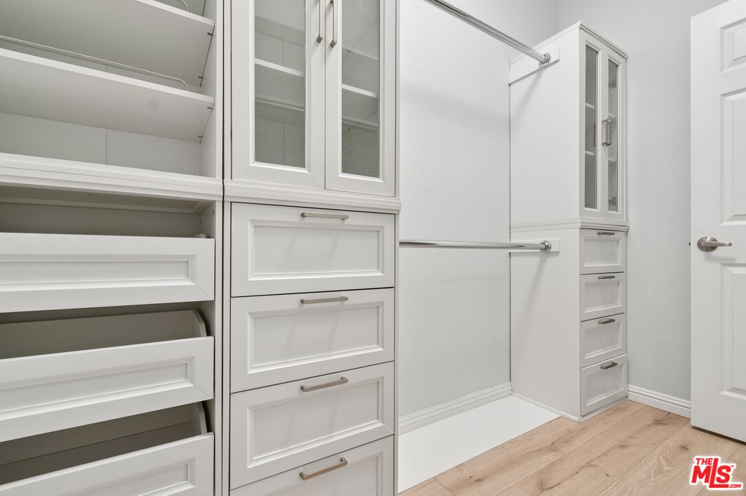 4301 Fulton Ave Unit: 106