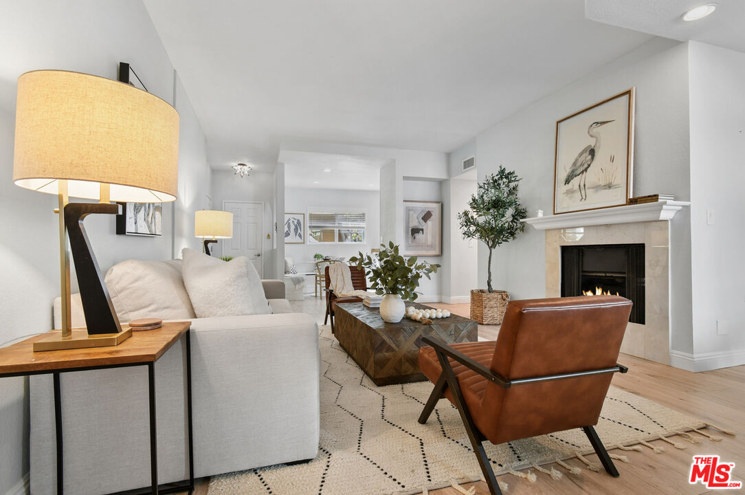 4301 Fulton Ave Unit: 106