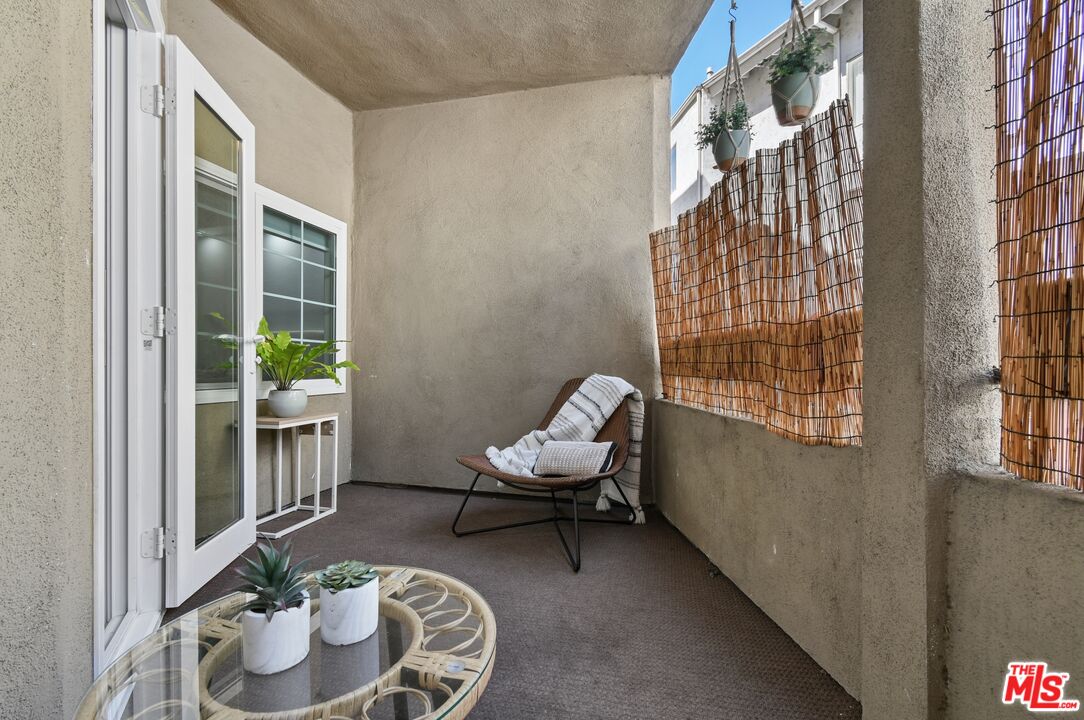 4301 Fulton Ave Unit: 106