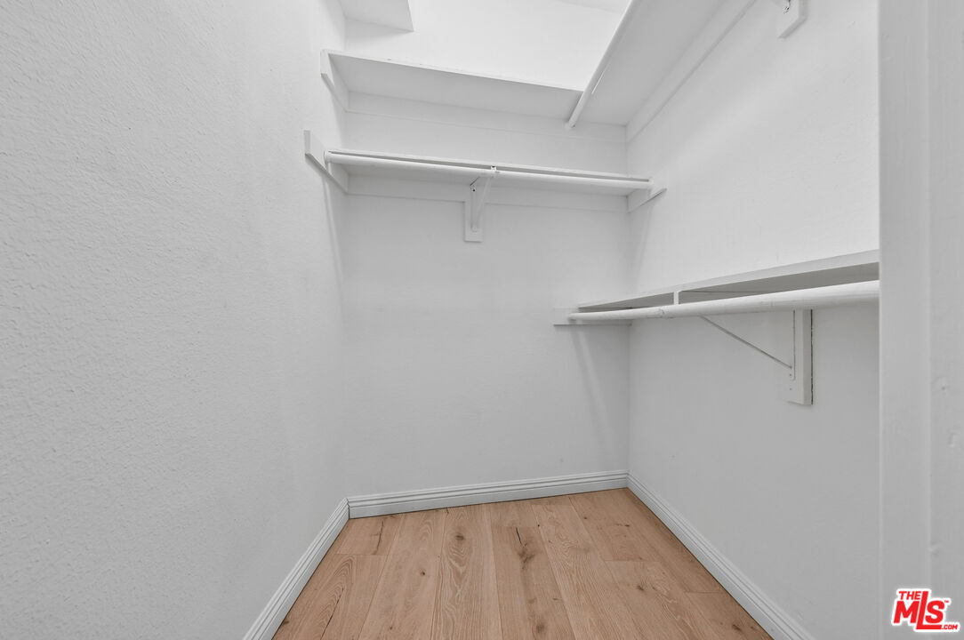 4301 Fulton Ave Unit: 106