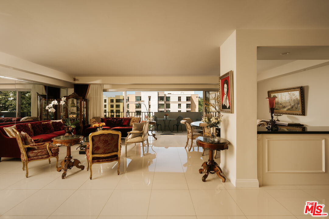 10450 Wilshire Blvd Unit: 4J
