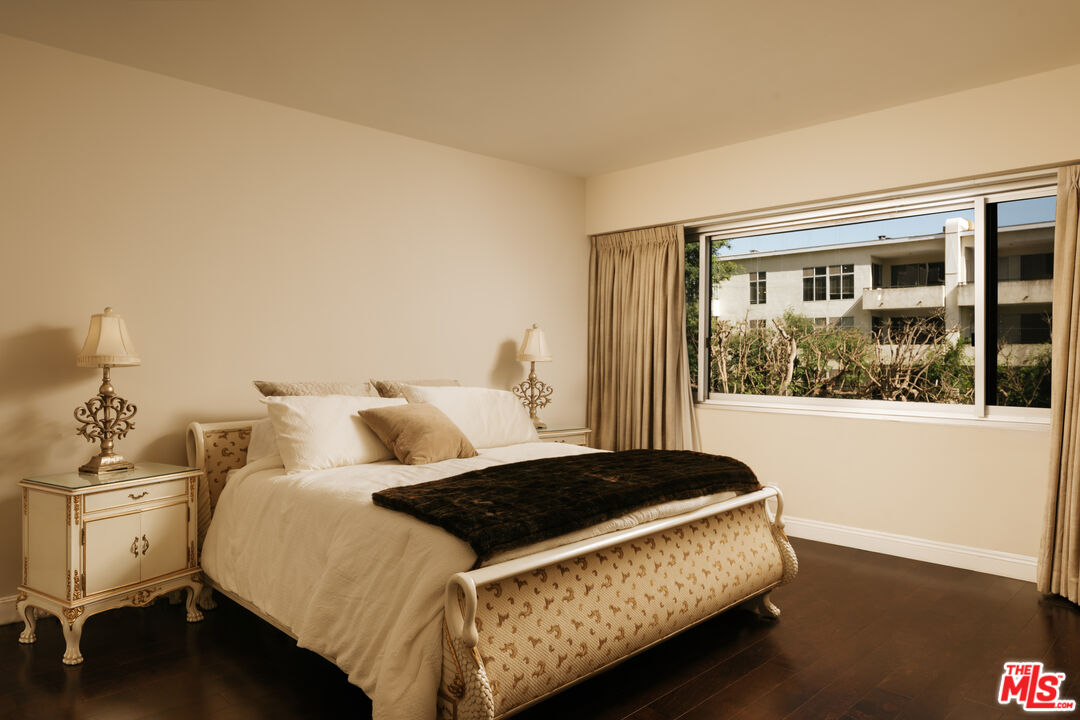 10450 Wilshire Blvd Unit: 4J
