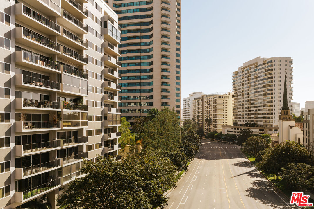 10450 Wilshire Blvd Unit: 4J