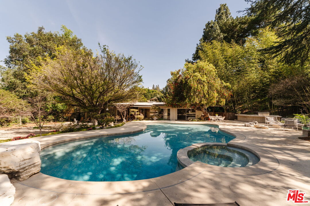 3493 Valley Meadow Rd