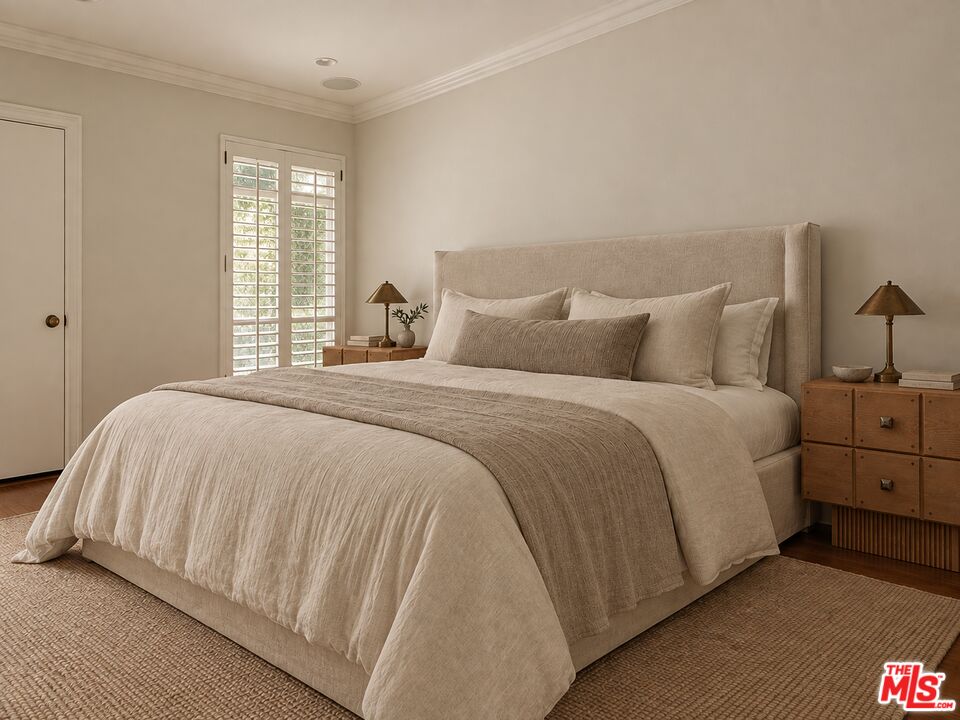 1219 Sunset Plaza Dr Unit: 3