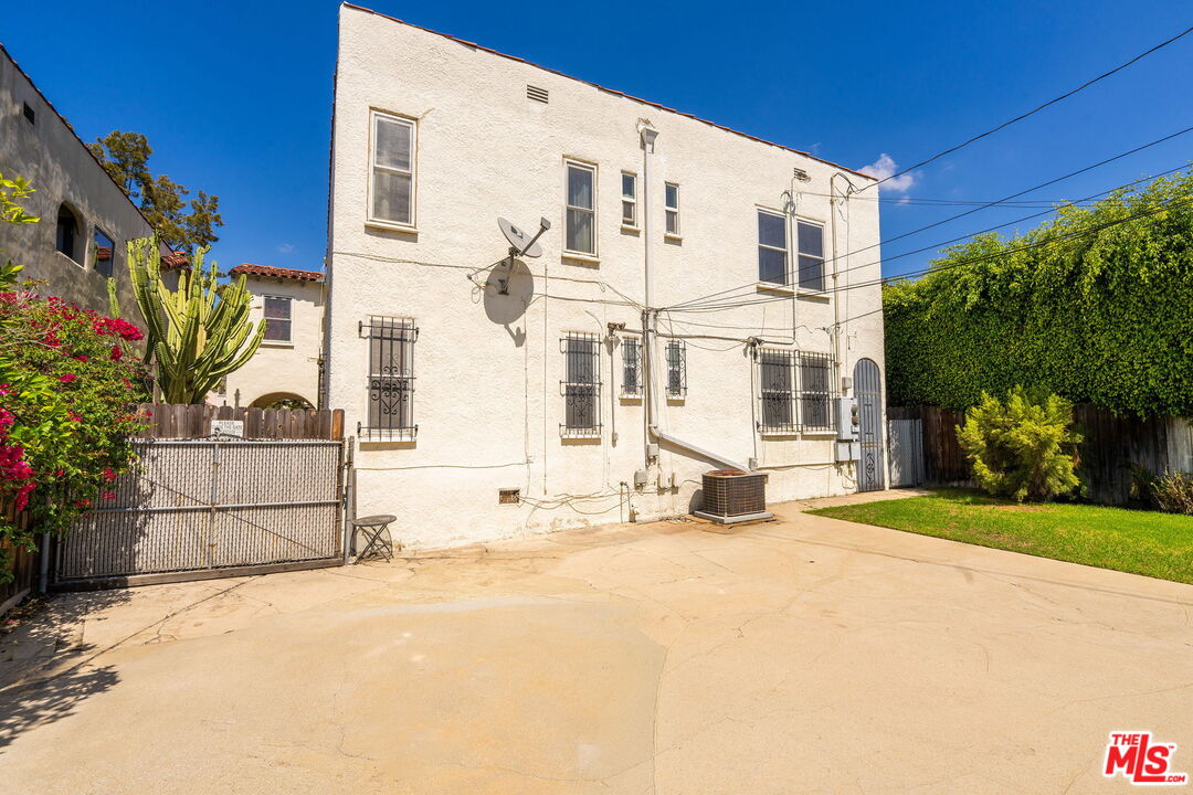 8340 W 4th St