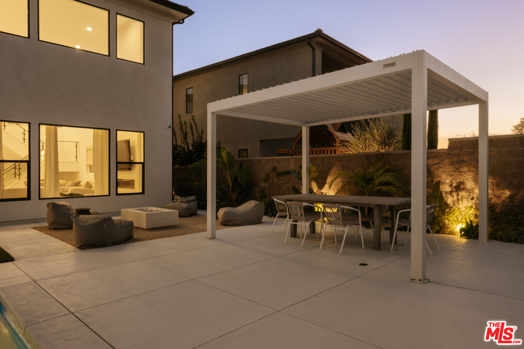 20511 W Hummingbird Ct