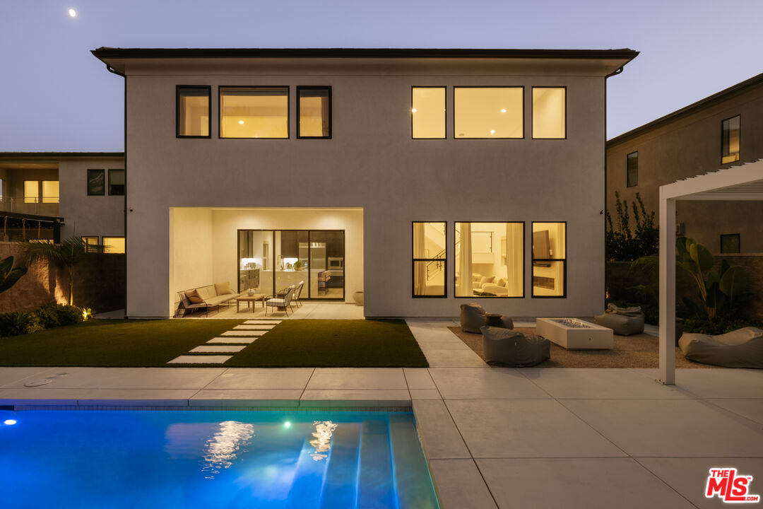 20511 W Hummingbird Ct