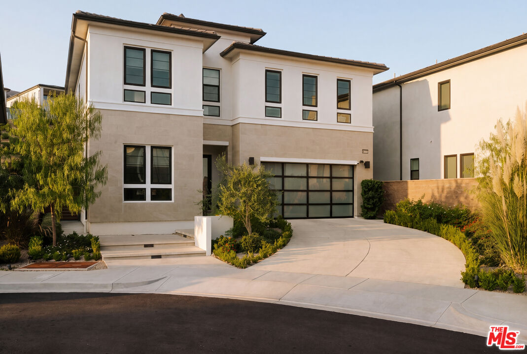 20511 W Hummingbird Ct