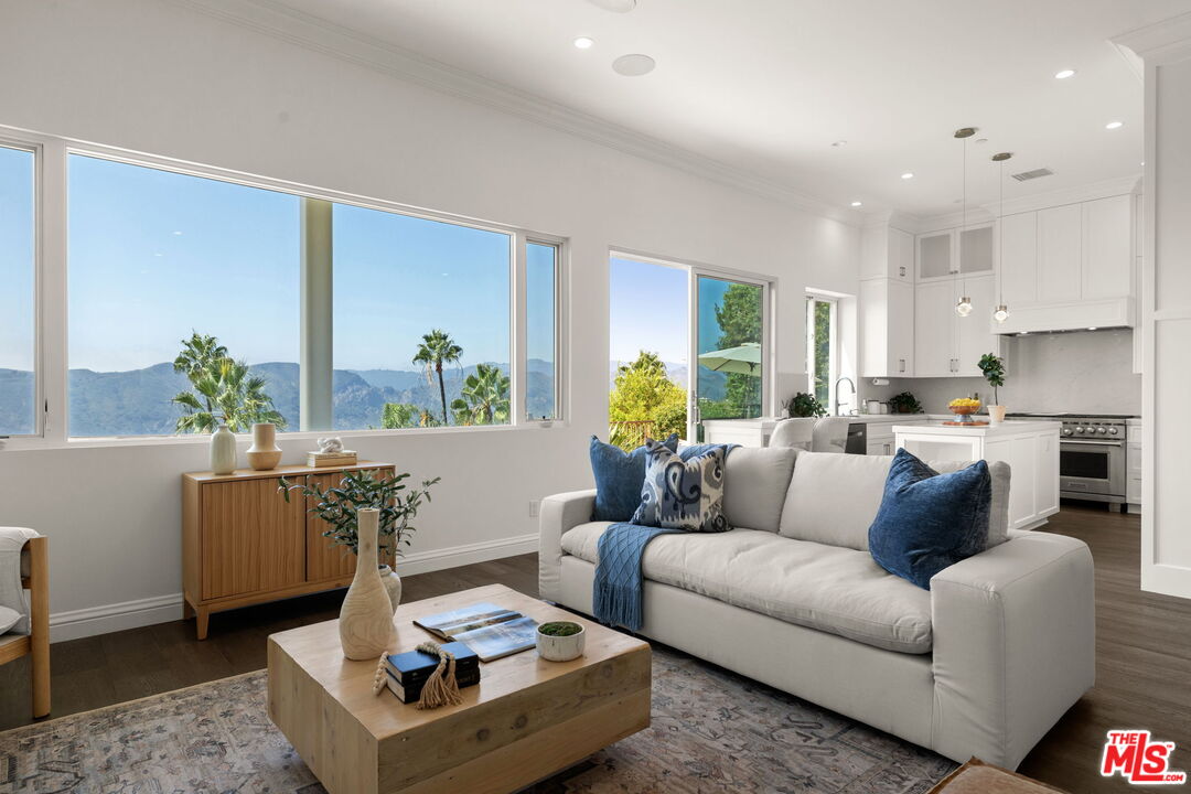 1476 Paseo De Oro