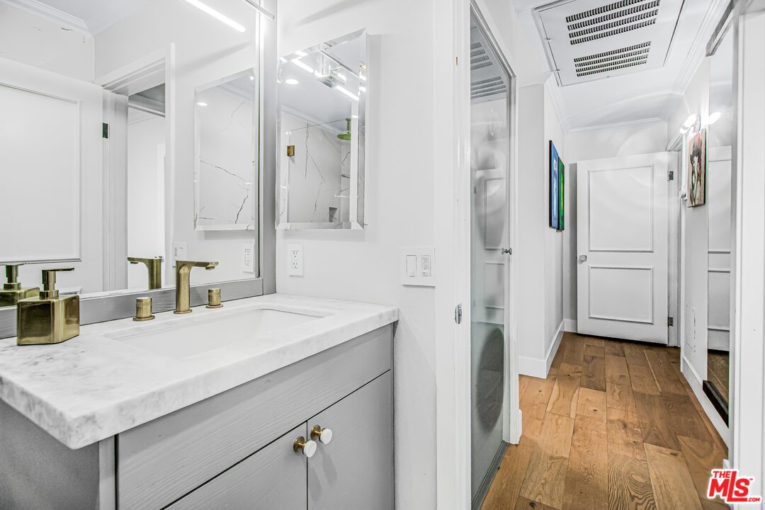 10751 Wilshire Blvd Unit: 801