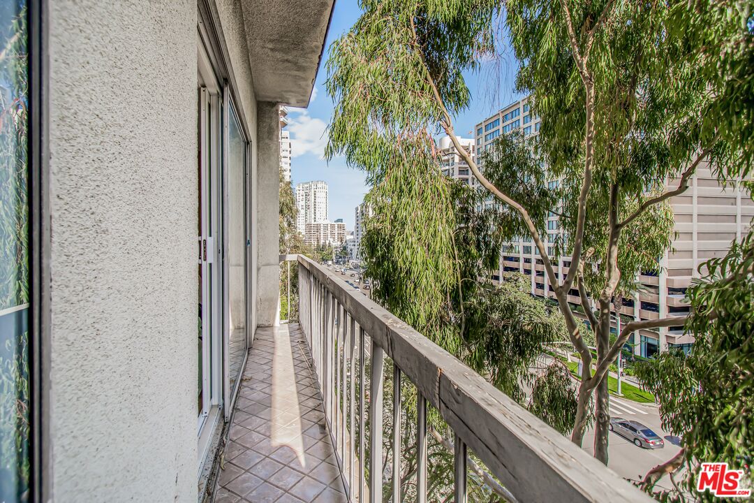 10751 Wilshire Blvd Unit: 801