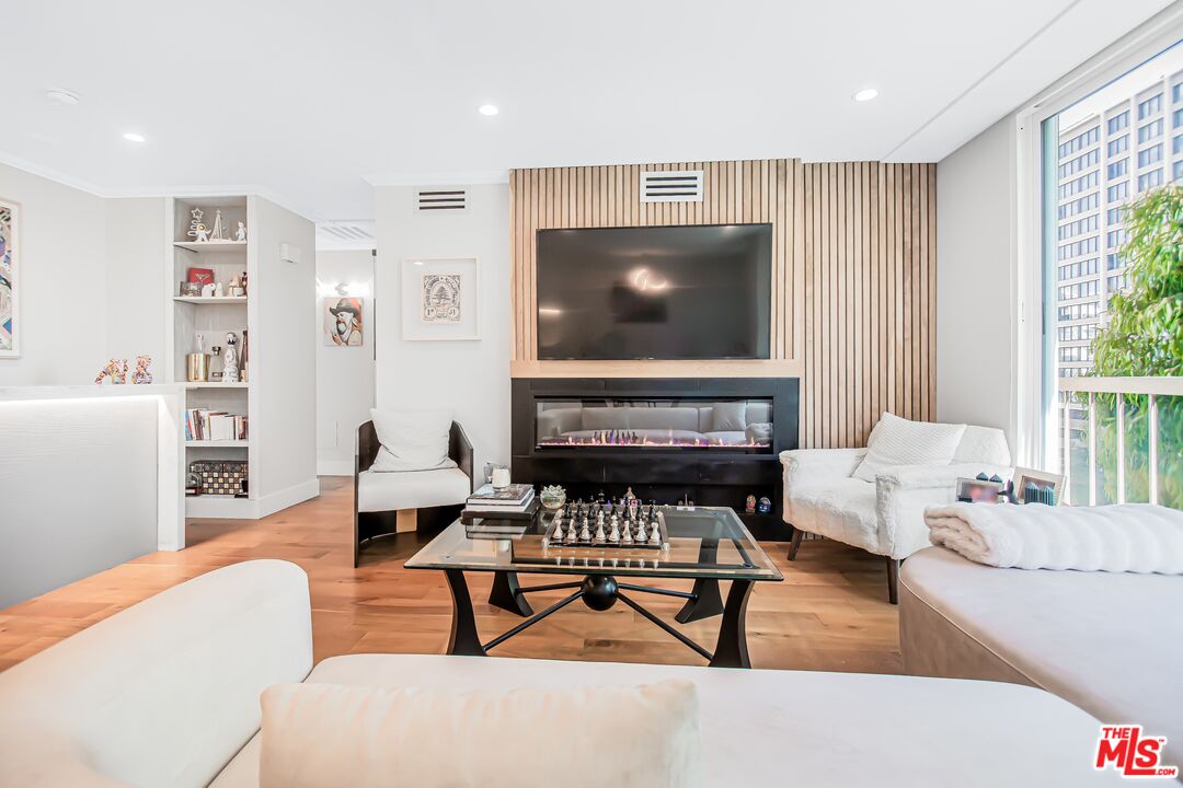 10751 Wilshire Blvd Unit: 801
