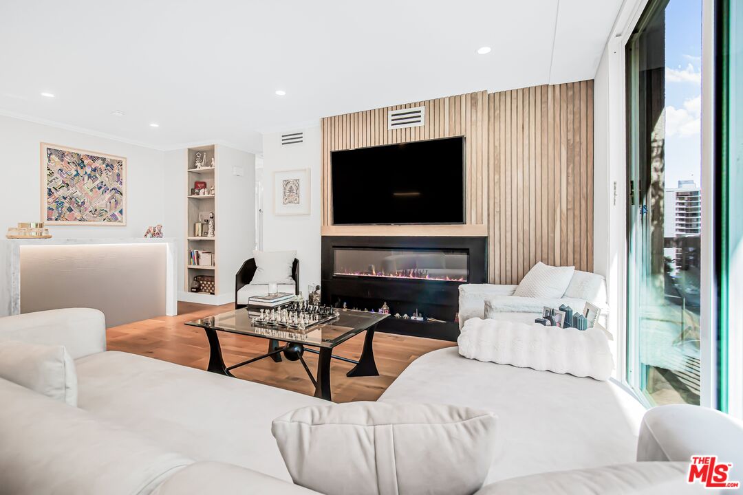10751 Wilshire Blvd Unit: 801