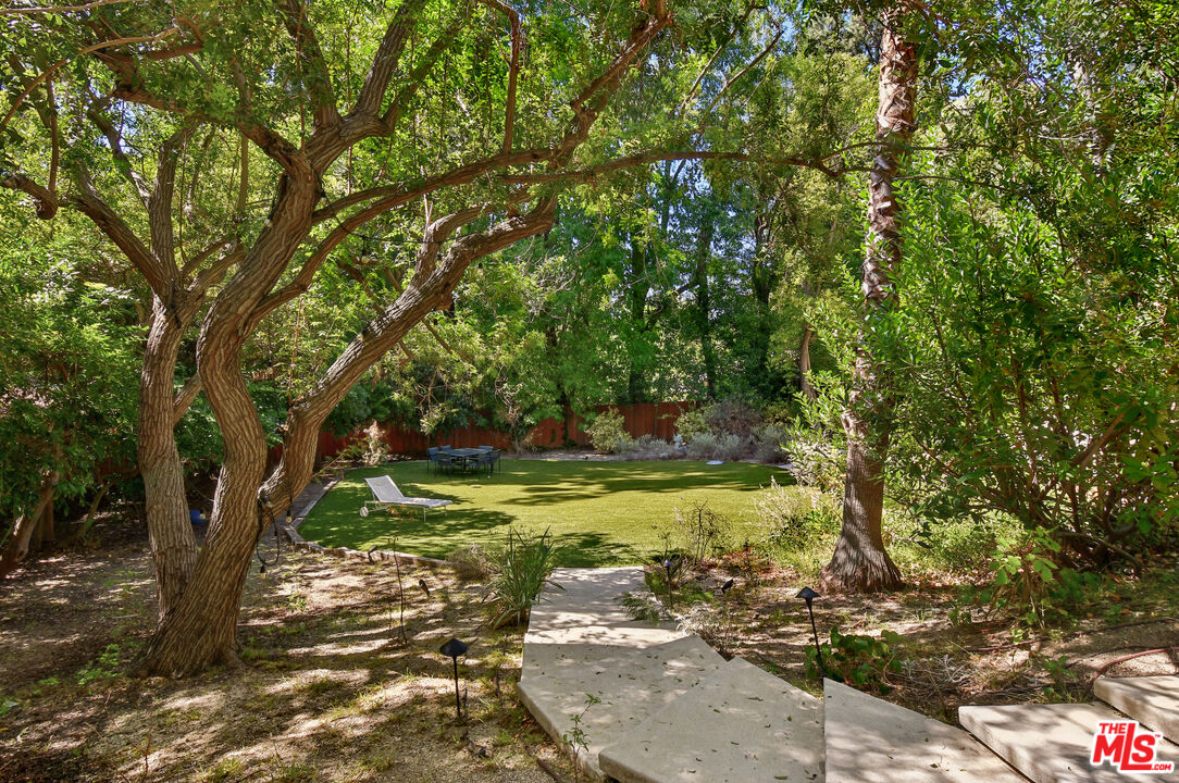 17269 Oak View Dr