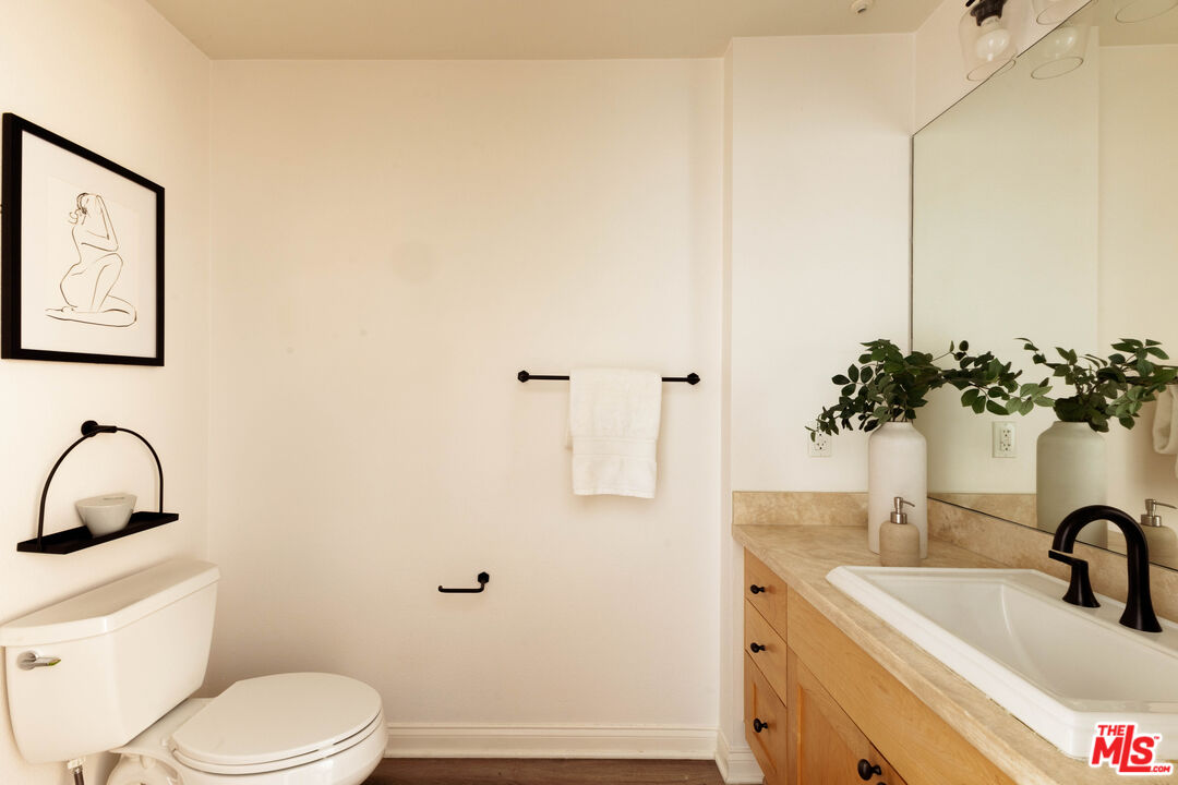 5625 Crescent Park Unit: 132