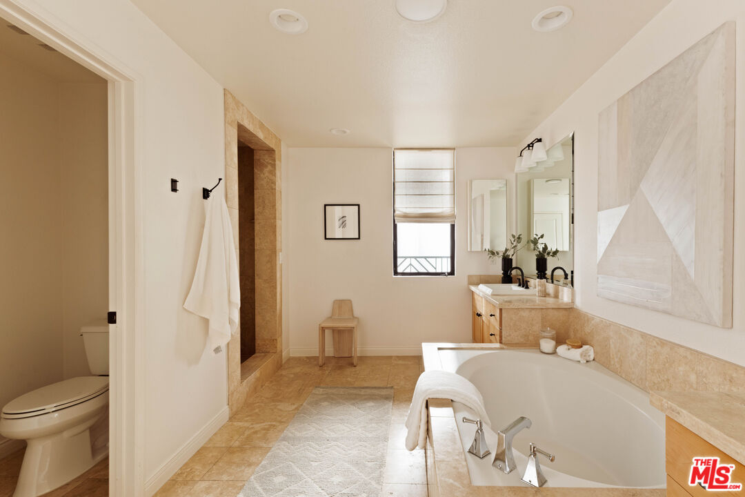 5625 Crescent Park Unit: 132