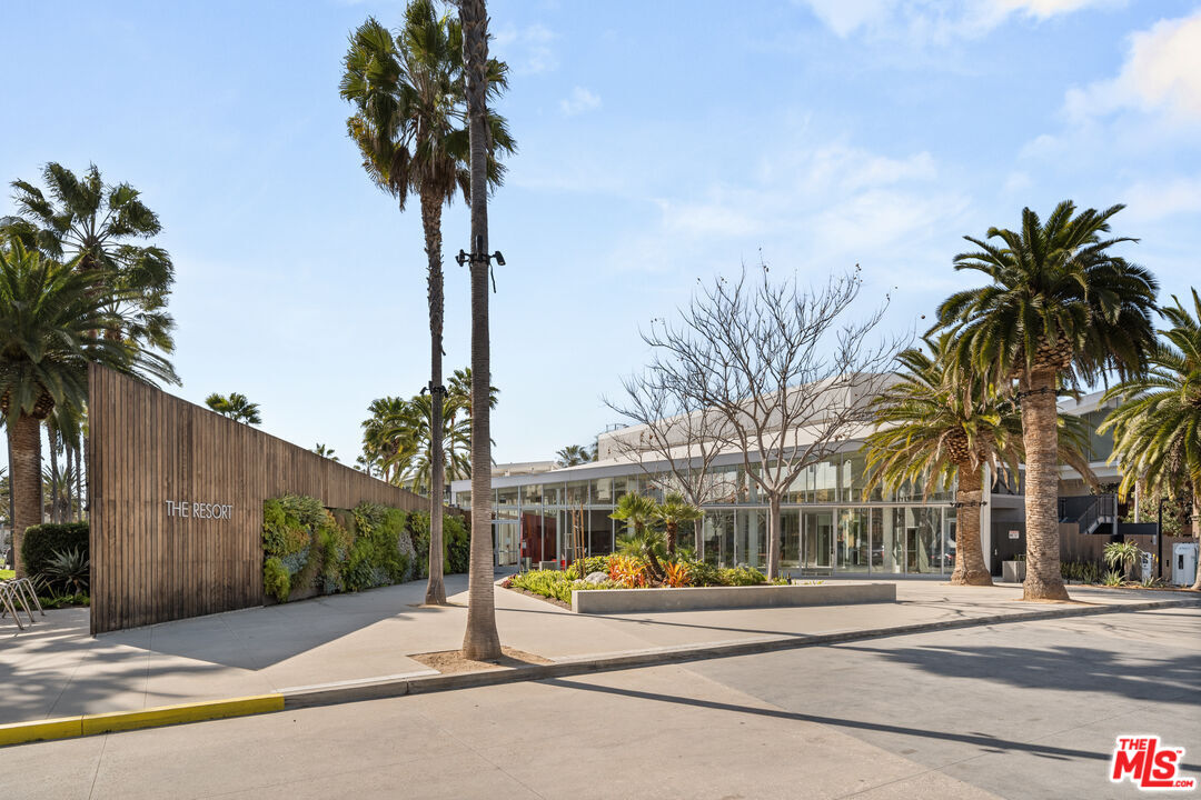 5625 Crescent Park Unit: 132
