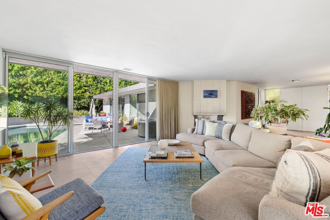 3523 Beverly Ridge Dr