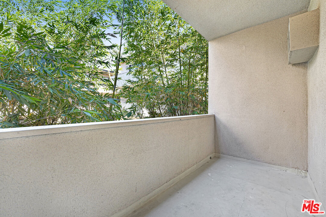 919 N N Alfred St Unit: 204