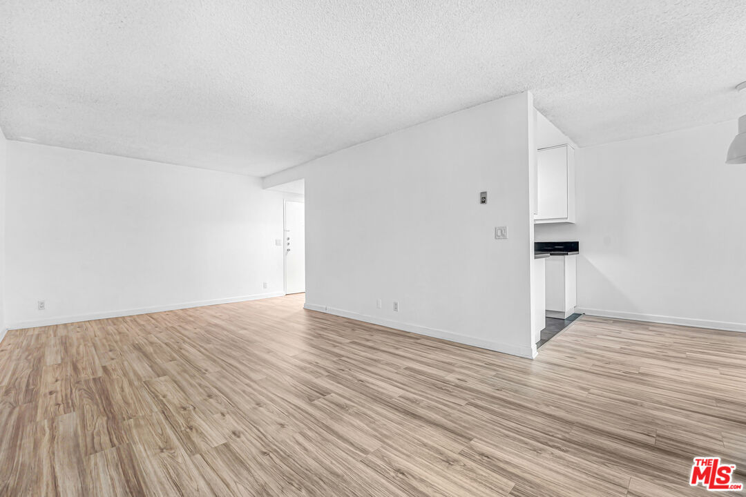 919 N N Alfred St Unit: 204