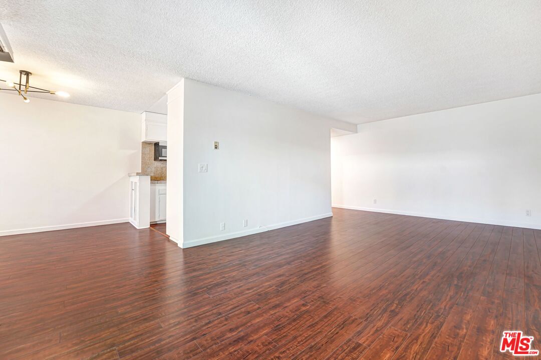 919 N N Alfred St Unit: 203