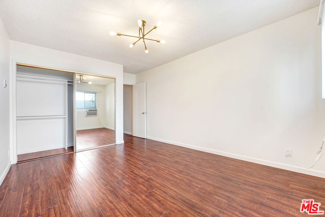919 N N Alfred St Unit: 203