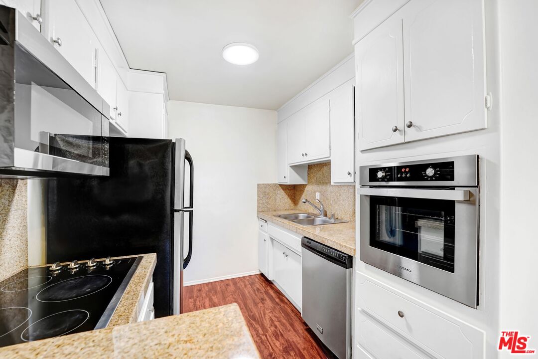 919 N N Alfred St Unit: 203