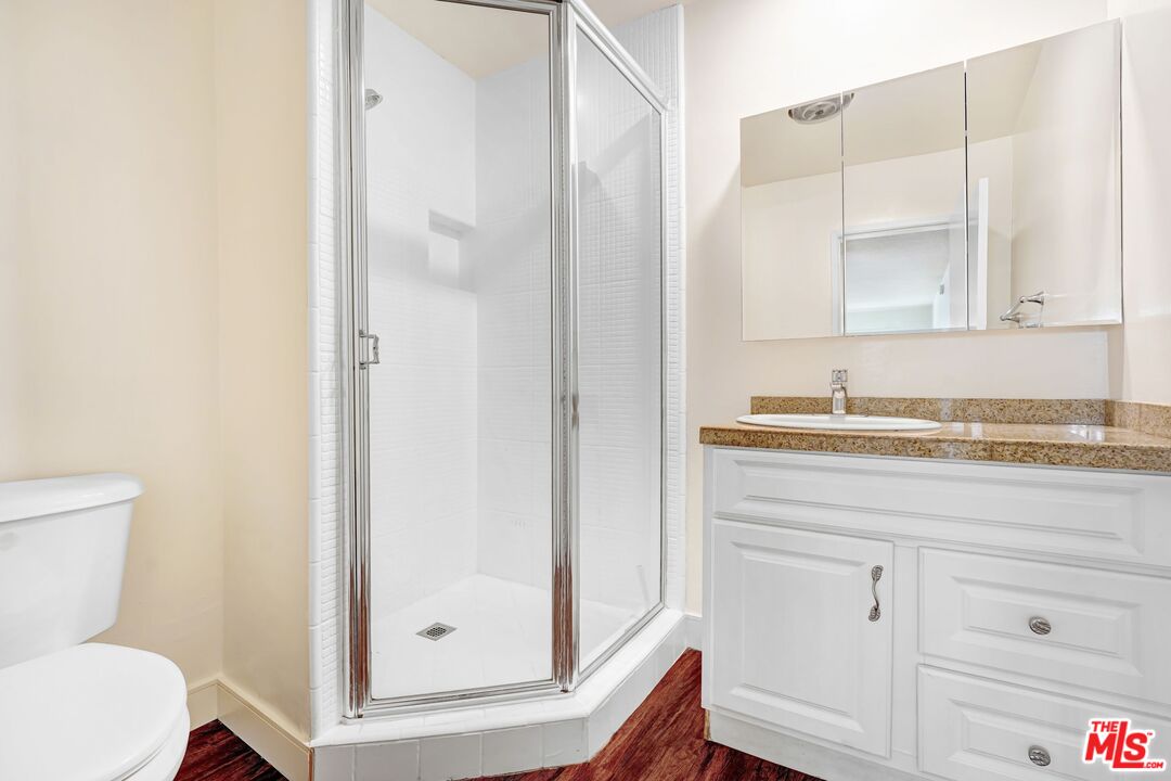 919 N N Alfred St Unit: 203