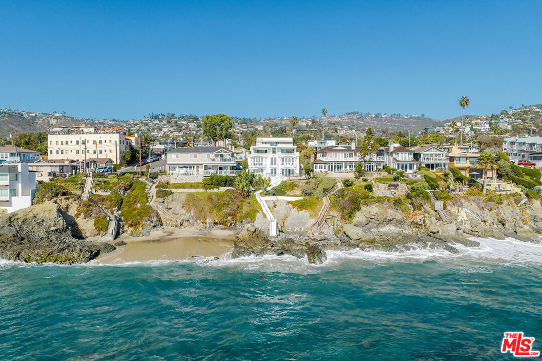 1337 Gaviota Dr