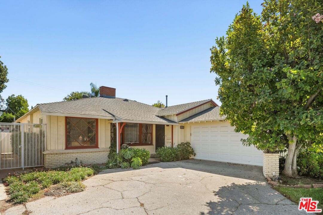 5832 Ranchito Ave