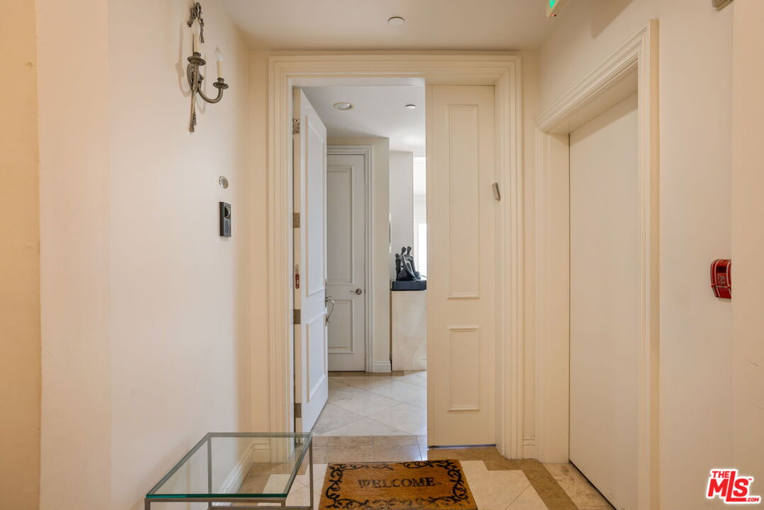 132 S Maple Dr Unit: PH3