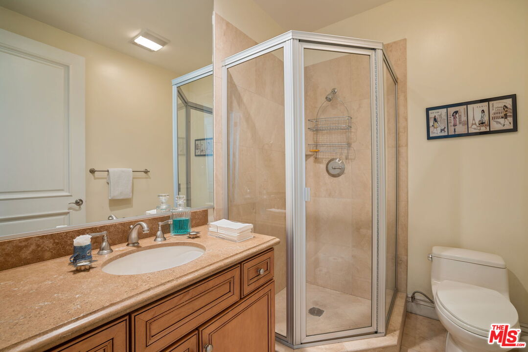132 S Maple Dr Unit: PH3