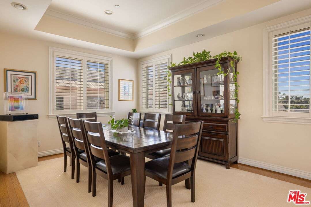 132 S Maple Dr Unit: PH3