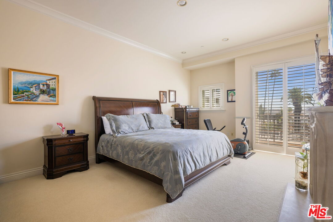 132 S Maple Dr Unit: PH3