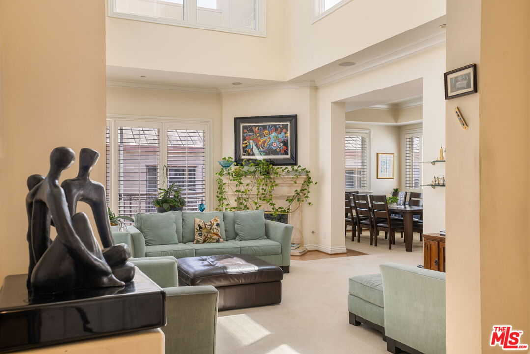 132 S Maple Dr Unit: PH3