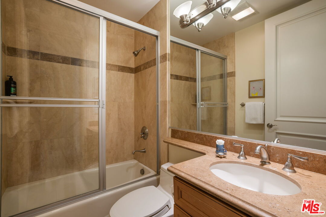 132 S Maple Dr Unit: PH3