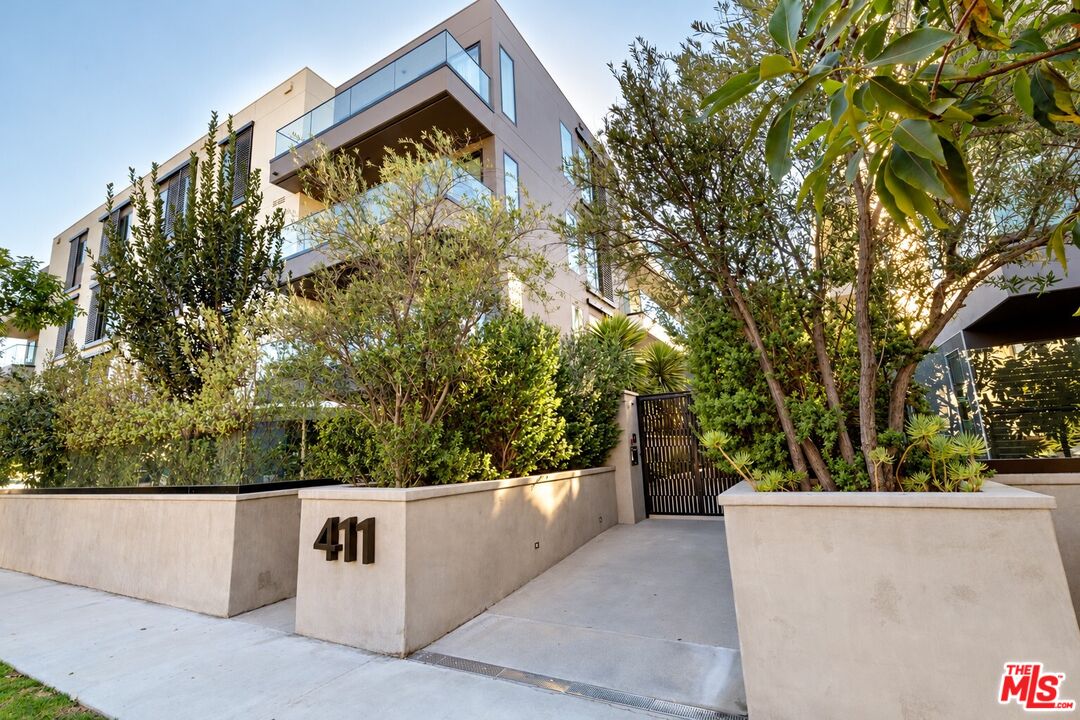 411 S Hamel Rd Unit: 407