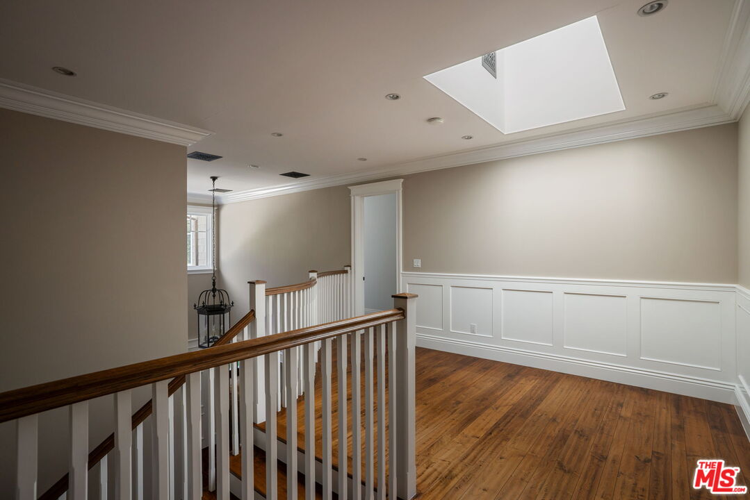 117 S Burlingame Ave