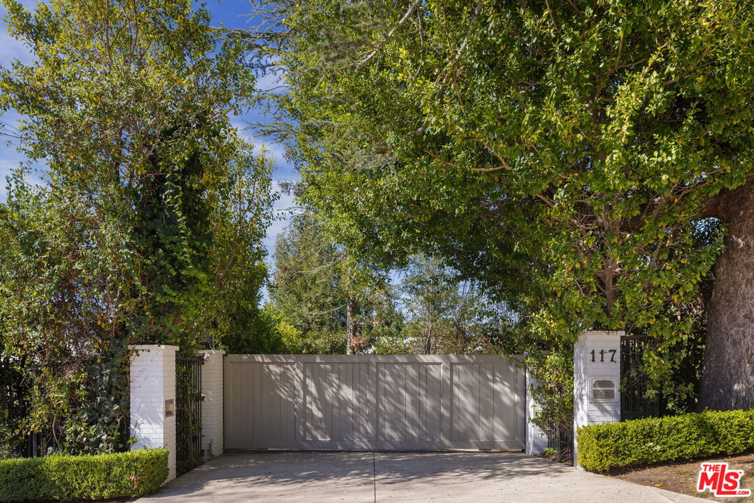 117 S Burlingame Ave
