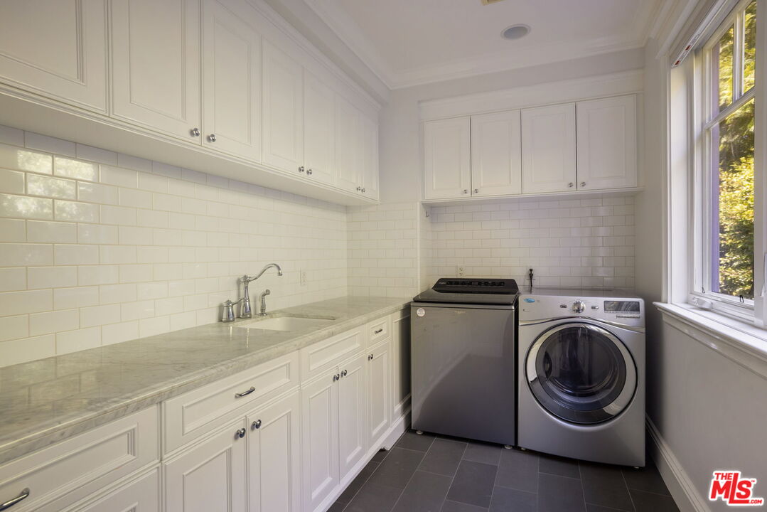 117 S Burlingame Ave