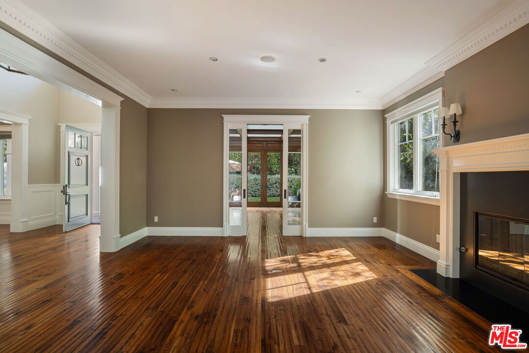 117 S Burlingame Ave