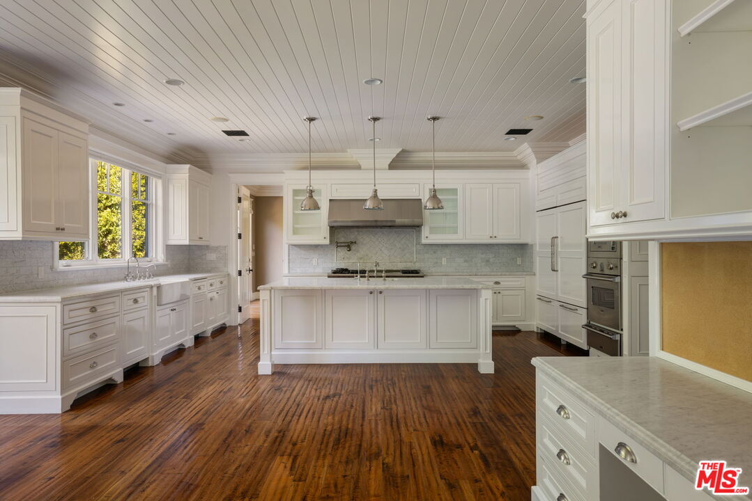 117 S Burlingame Ave