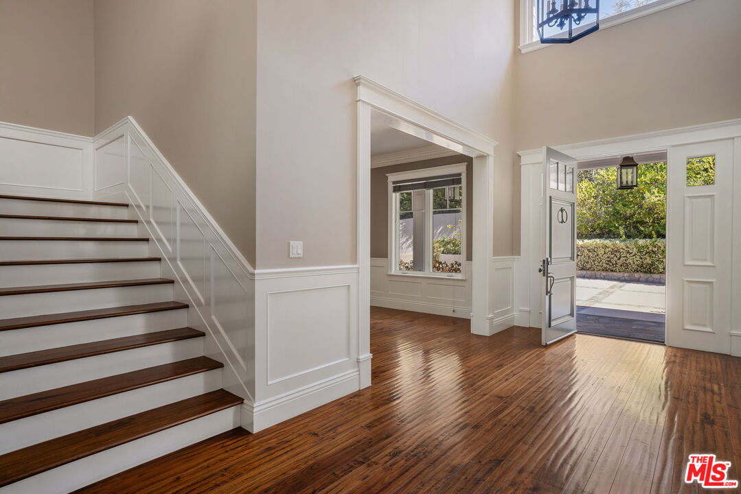 117 S Burlingame Ave
