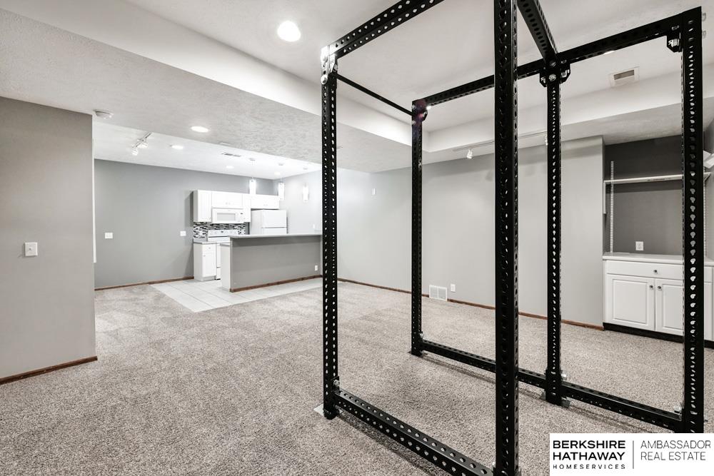 3734 Lynnwood Drive